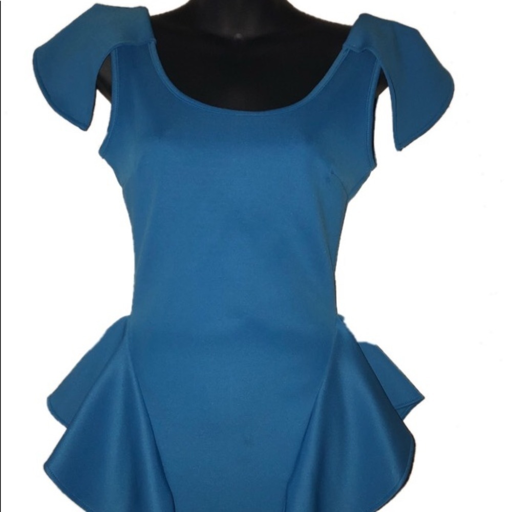 Figure drone peplum dress